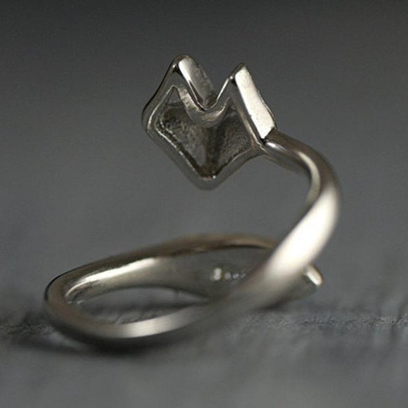 wood wrap fox ring. Adjustable silver ring with fox face and wooden tail. - Picture 3 of 4